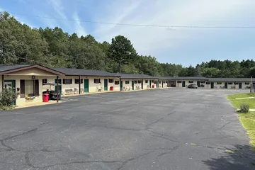 Sportsmans Lodge