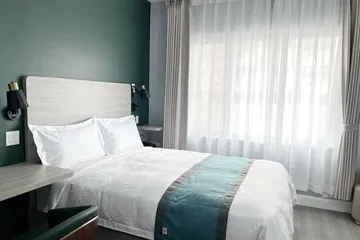 Starlight Hotel