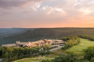 Cloudland at McLemore Resort Lookout Mountain Curio by Hilton
