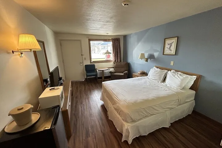 Room 5 of 80