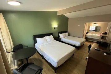 Valley Inn and Suites