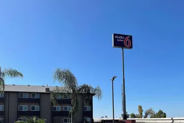 Studio 6 Suites Delano CA