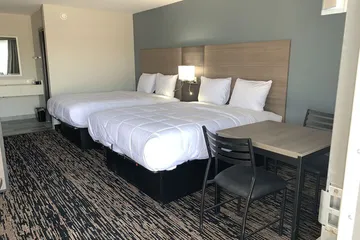 Super 8 by Wyndham Sulphur South