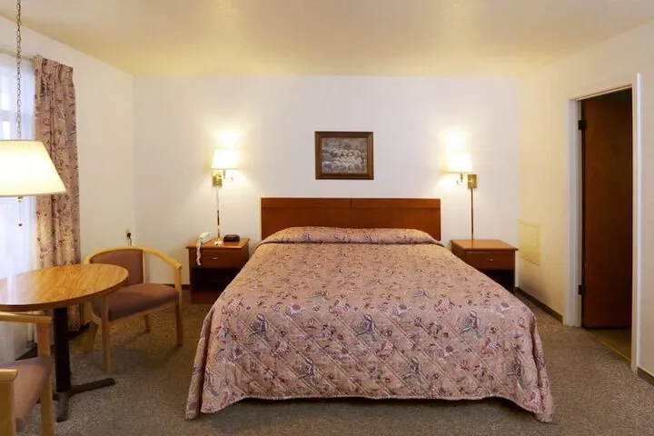 Room 3 of 6