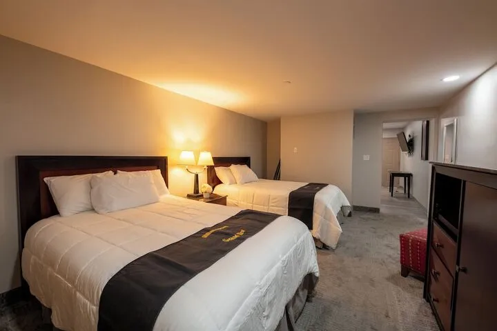 Room 4 of 17