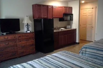 Gamble Farm Inn and Suites
