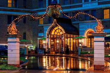 The Raphael Hotel Autograph Collection