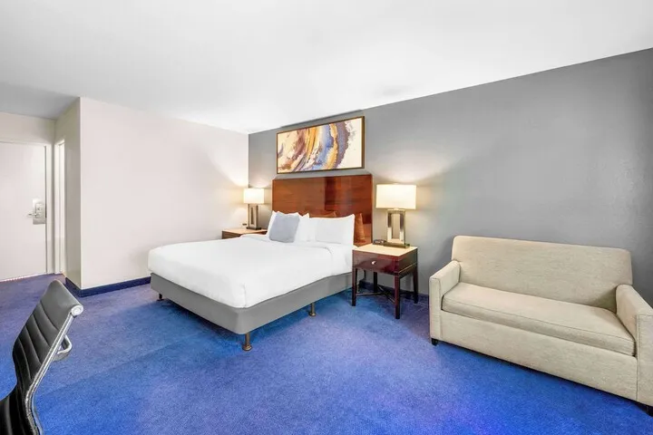 Room 5 of 51