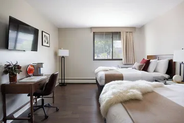 The Andrew Hotel