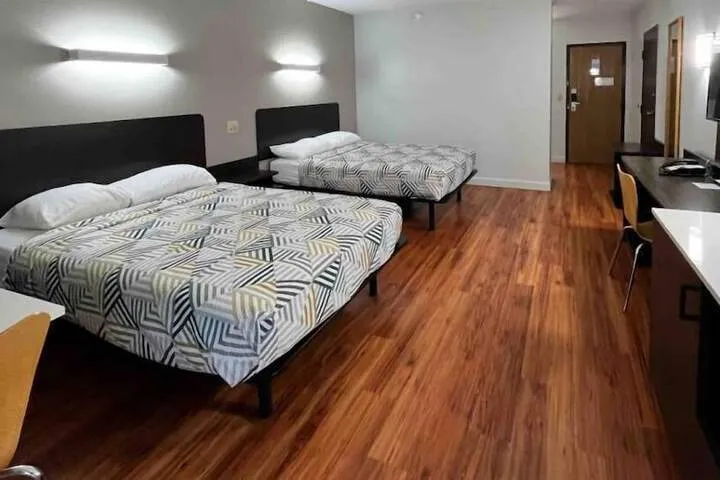 Room 3 of 17