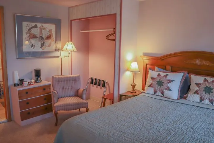 Room 5 of 32