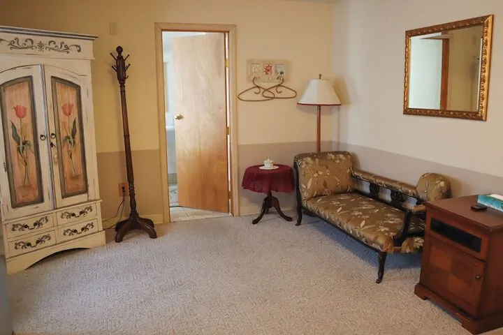 Room 3 of 32