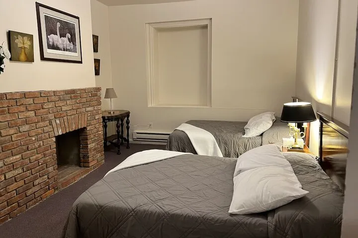 Room 3 of 25