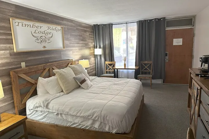 Room 4 of 20
