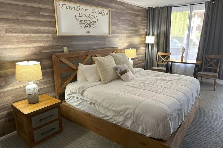 Room 3 of 20