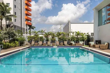 DoubleTree by Hilton Miami North I-95