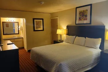 76 Family Inn