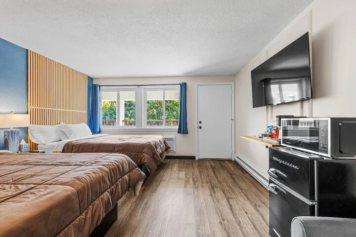 Room 5 of 77