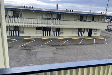 Royal a Motel
