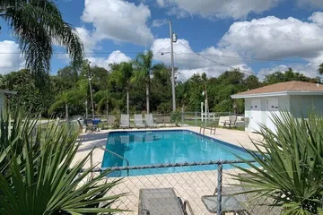 Sebastian Gardens Inn & Suites
