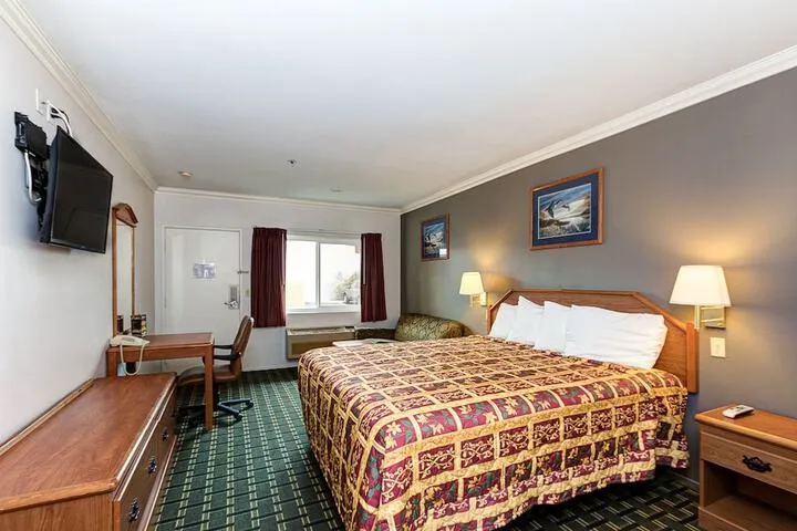 Room 5 of 23