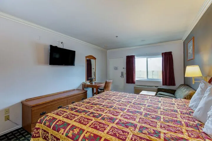 Room 3 of 23