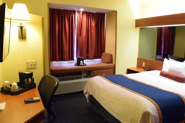 Room 5 of 38