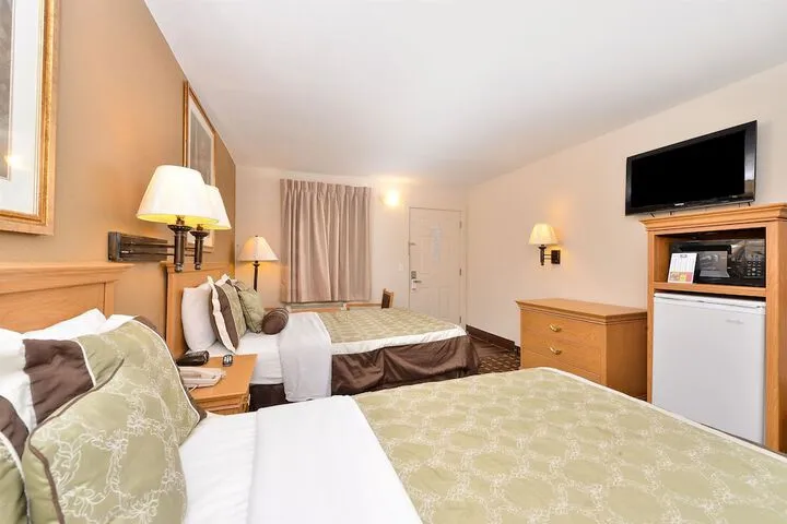 Room 5 of 14