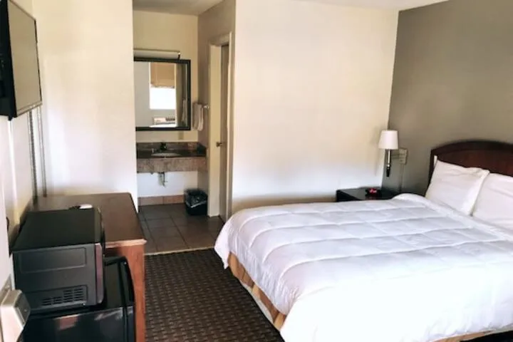 Room 5 of 23