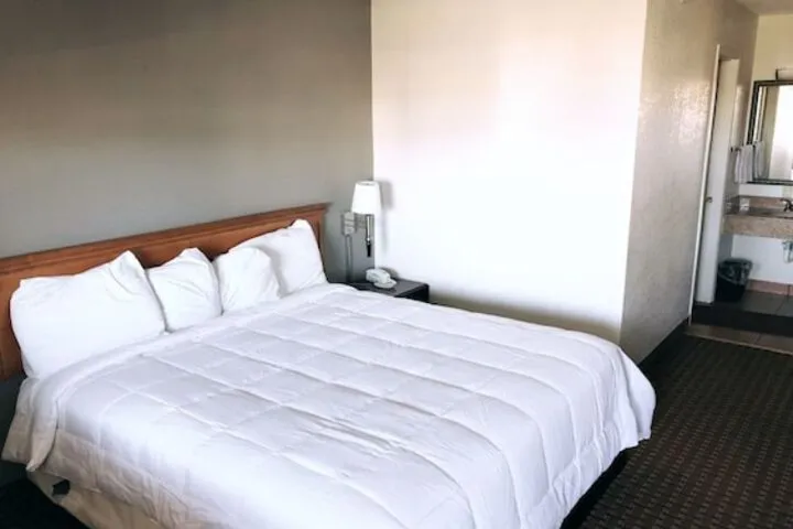 Room 2 of 23