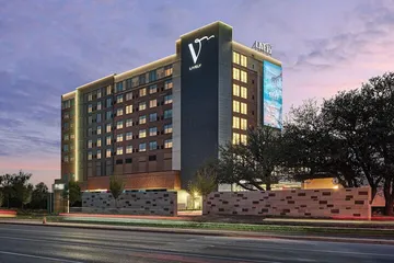 Lively Hotel on Oak Oklahoma City Tapestry by Hilton