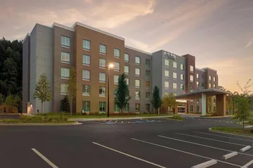 Fairfield Inn & Suites by Marriott Alpharetta Avalon Area