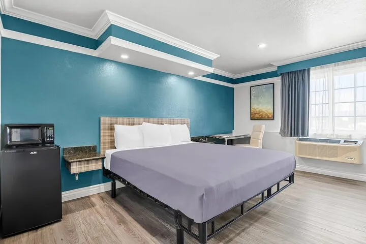 Room 5 of 31