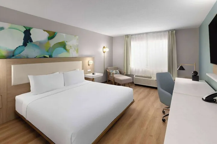 Room 5 of 30