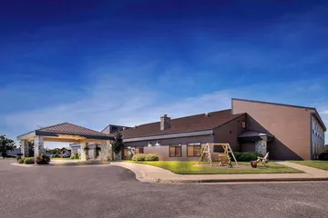 Heartland Inn & Suites SureStay Collection by Best Western