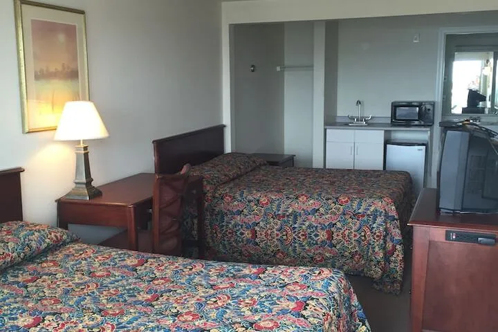 Room 4 of 44