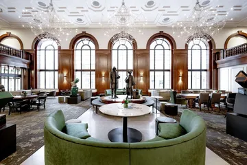 Hotel Fort Des Moines Curio Collection by Hilton