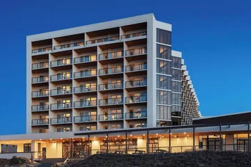 Delta Hotels by Marriott Virginia Beach Waterfront Suites