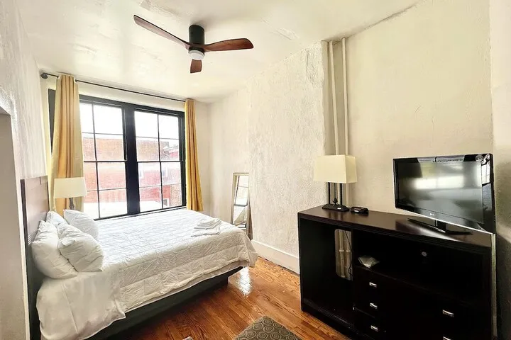 Room 5 of 14