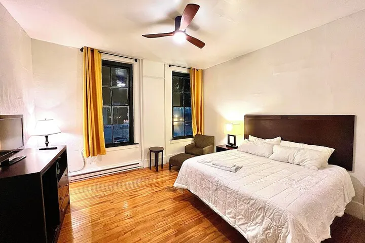 Room 4 of 14