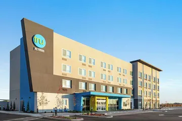 Tru by Hilton Lodi