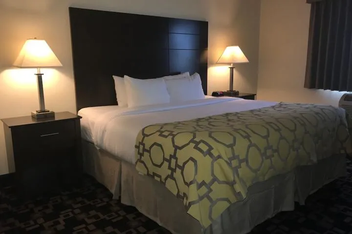 Room 5 of 48