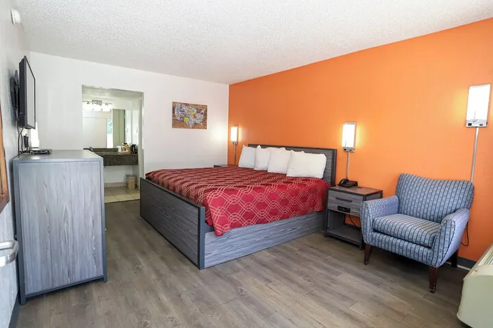 Room 3 of 20