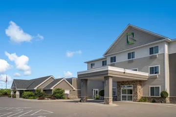 Little Crow Hotel & Conference Trademark by Wyndham
