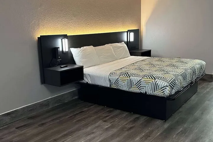 Room 5 of 26