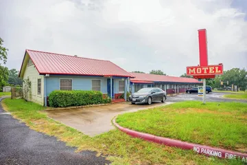 Budget Inn by OYO Palestine Tx Hwy 79