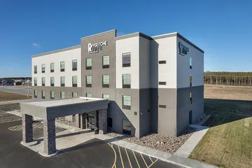 Riverstone Suites - Chippewa Falls