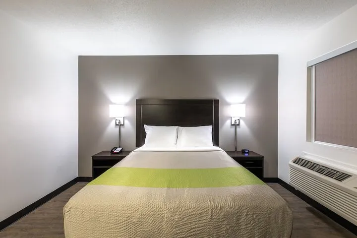 Room 3 of 18