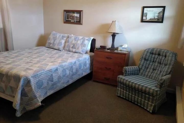 Room 2 of 6