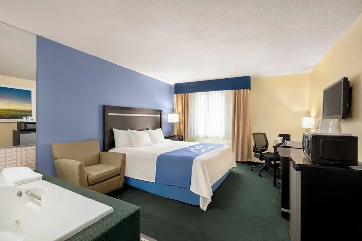 Room 3 of 11